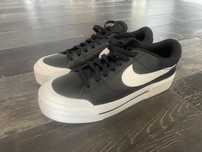 Nike Sportswear COURT Legacy Lift - Sneakersy niskie