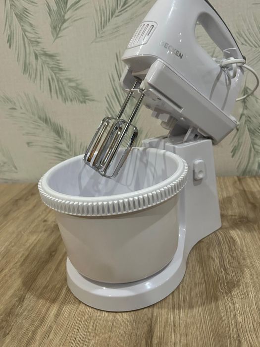 Batedeira c/ taça Becken