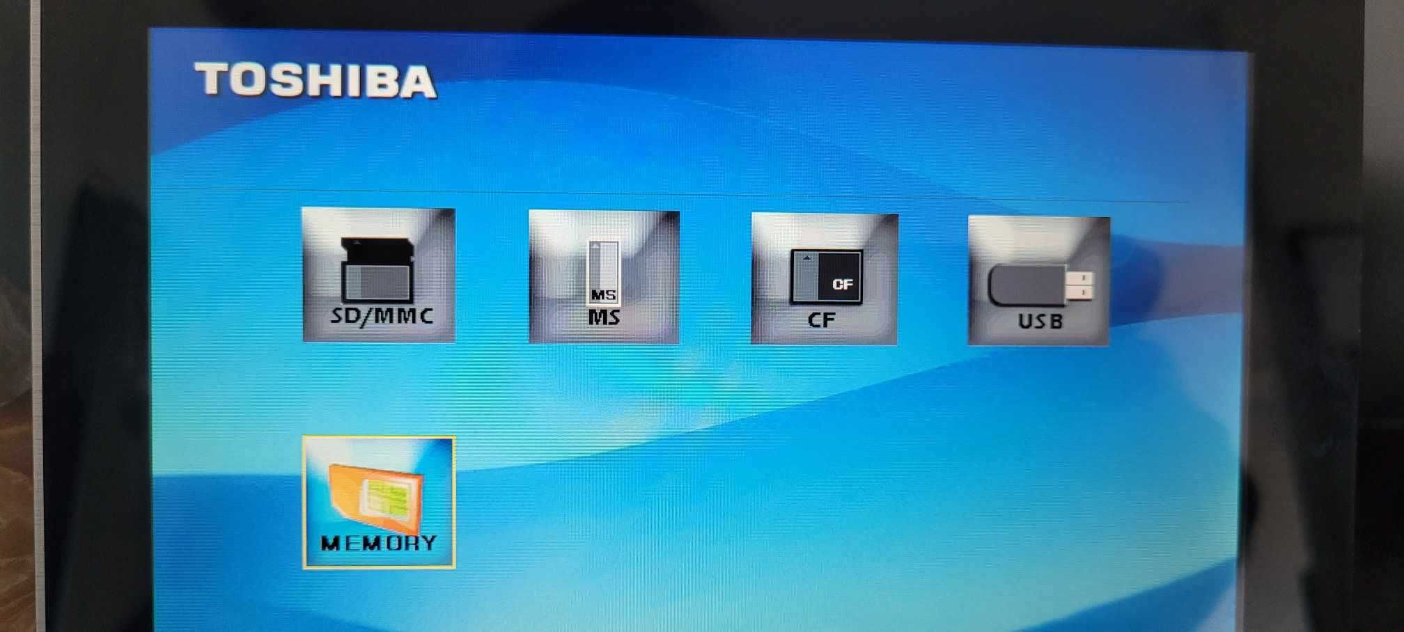 Ramka Cyfrowa Toshiba DPF7XSE + pilot + zasilacz