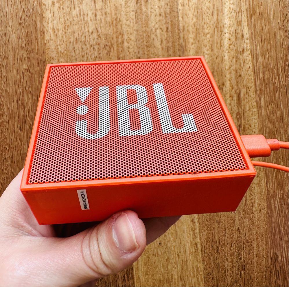 JBL amplificador coluna portatil som cabo usb laranja