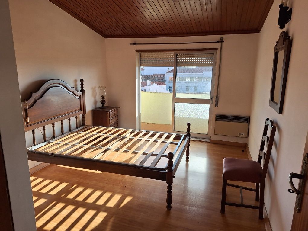 Arrenda se apartamento t2
