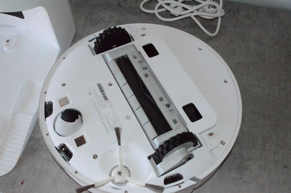 Robot sprzątający mopujący  odkurzacz DREAME D10 Plus Gen2 uszkodzony