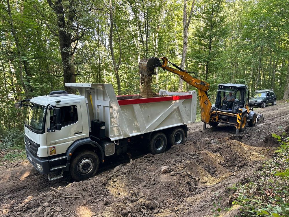 Послуги екскаватора-навантажувача JCB 3CX, самоскид Mercedes Axor 20