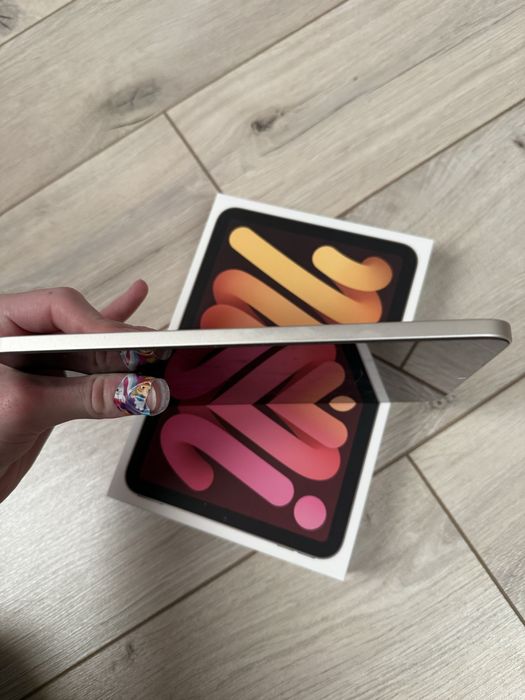 Ipad mini gen. 7 ksieżycowa poswiata