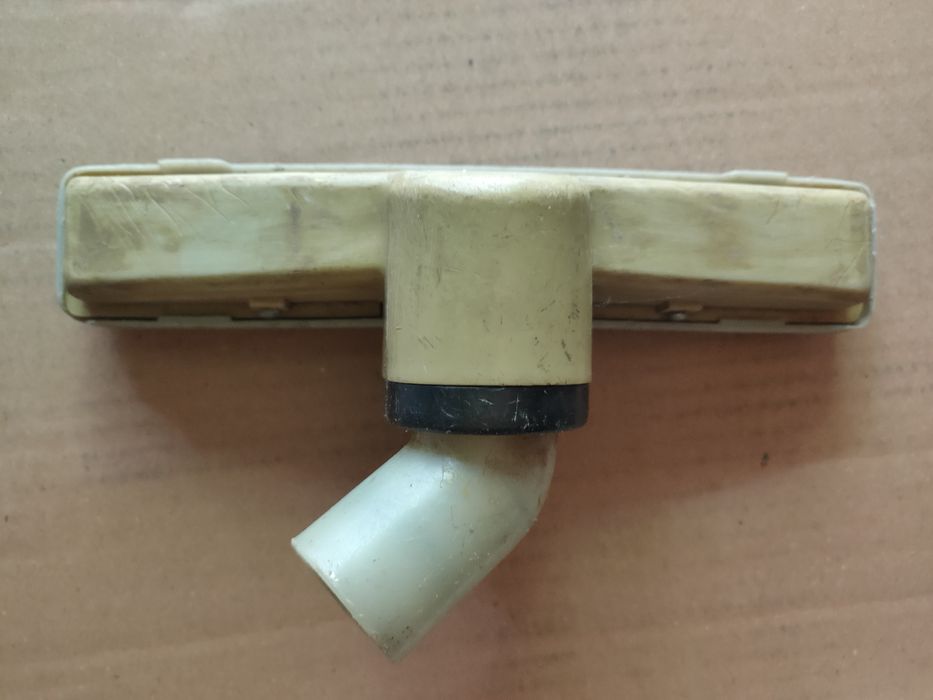 Щітки та муфта до пилососу Ракета.