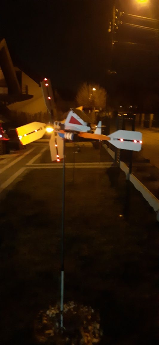 Wiatrak ogrodowy