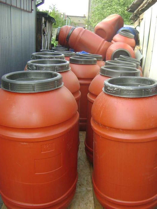 Sprzedam Beczki-plastikowe 60 litrow po art.spozywczych - 50zl