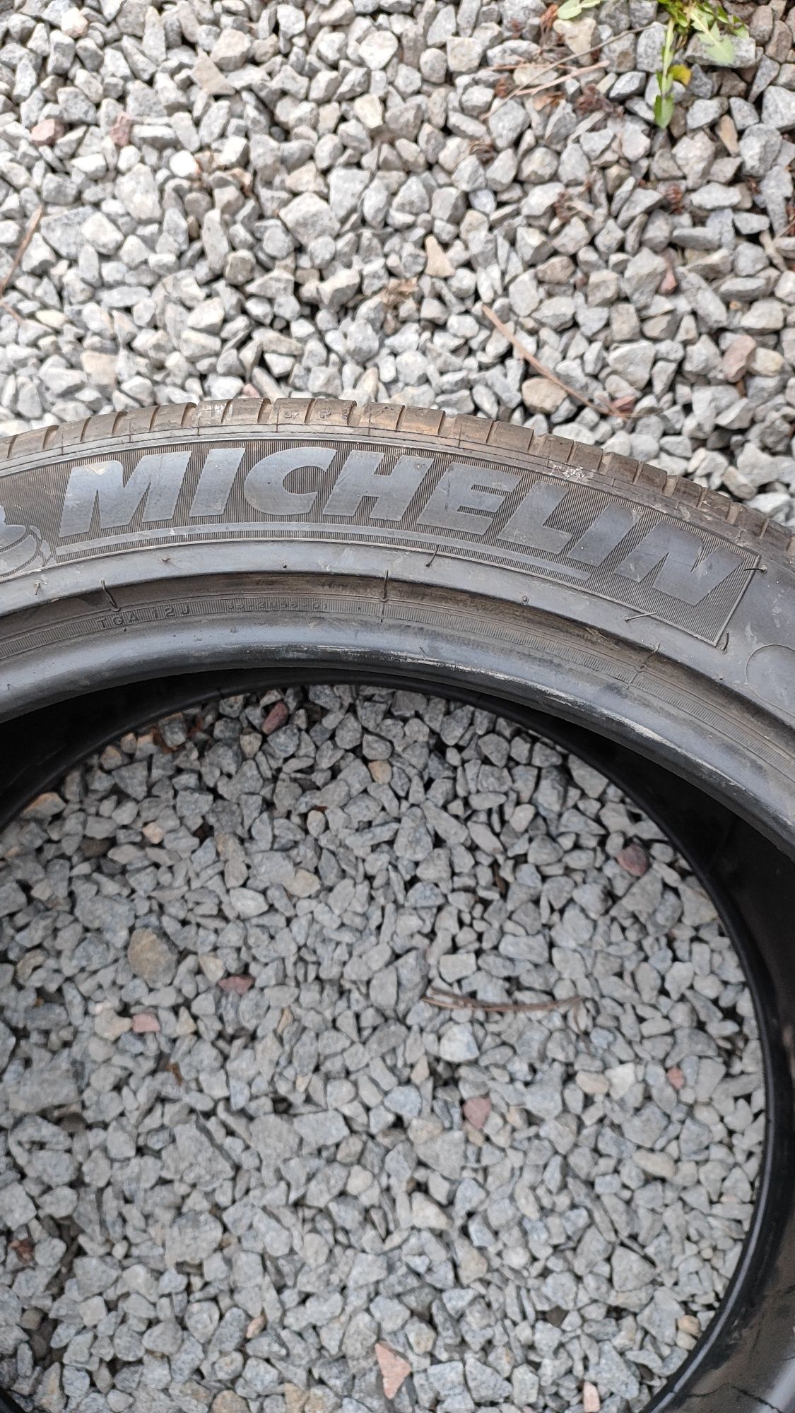 Шина Michelin одна, літня 295/35 R20