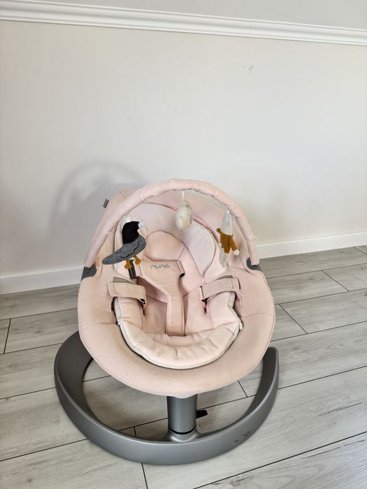 Шезлонг гойдалка Nuna Leaf Grow