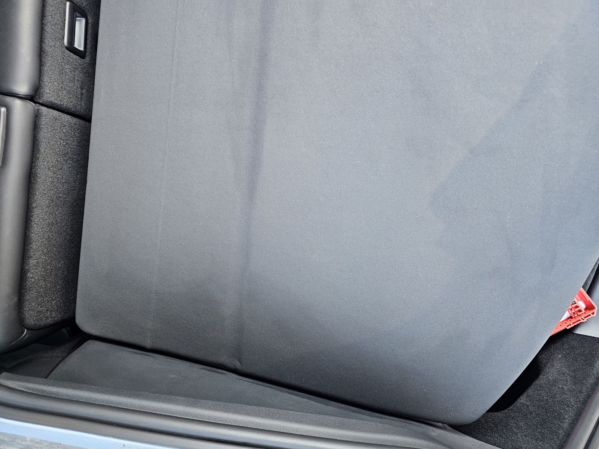 Полка Шторка верхня Tesla Model Y 1641293-00-D