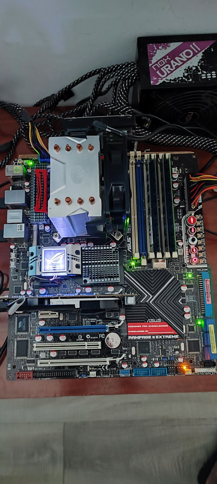 Motherboard ASUS Rampage II Extreme + i7 + 16GB + Cooler