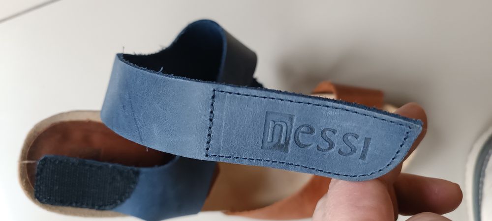 Buty skórzane na obcasie