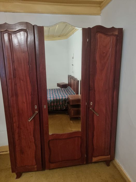 Roupeiro em Madeira