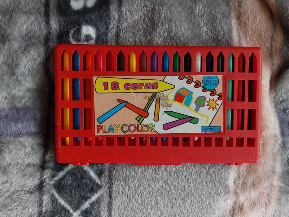 Lápis de cera - material escolar