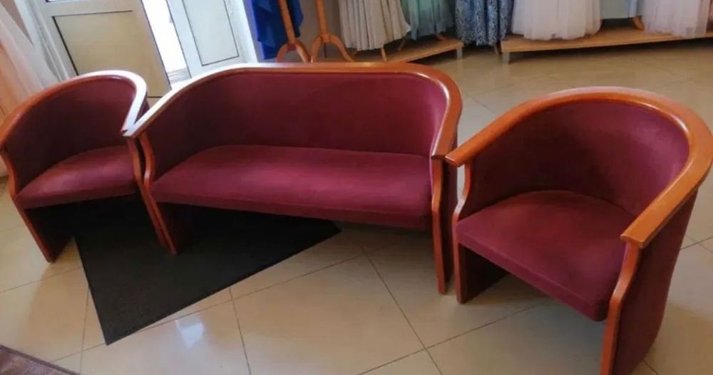 Sofa i dwa fotele. Komplet. Za grosze