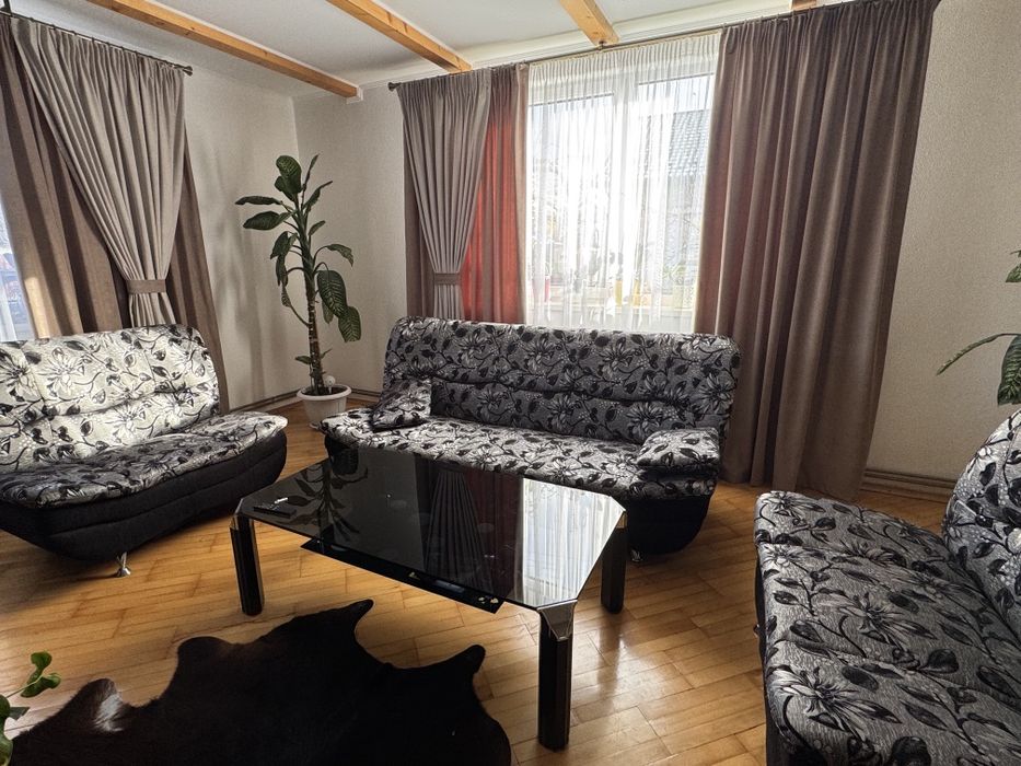 Диван розкладний з кріслами