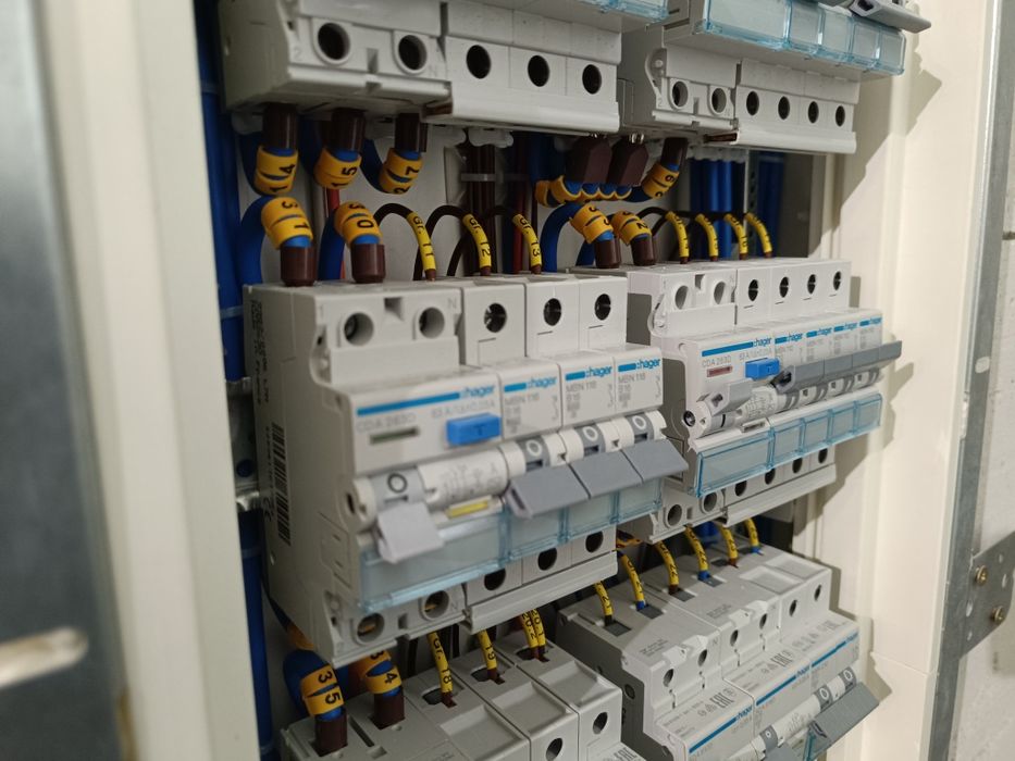 Електрик, електромонтажні роботи