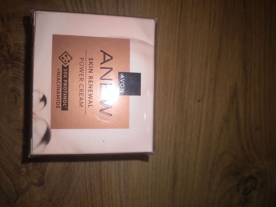 Krem do twarzy avon