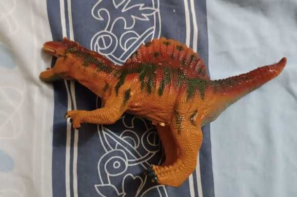 Динозавр кричащий