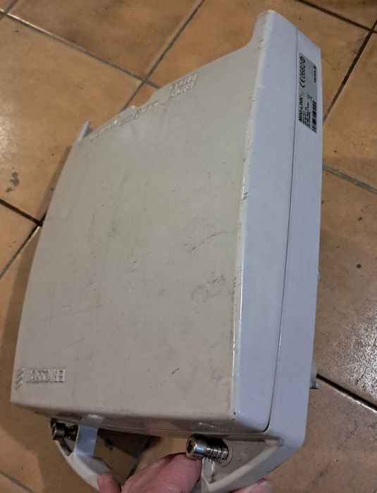 Radiolinia Ericsson Mini-Link CN500 42GHz Ant 2x 0.6m)