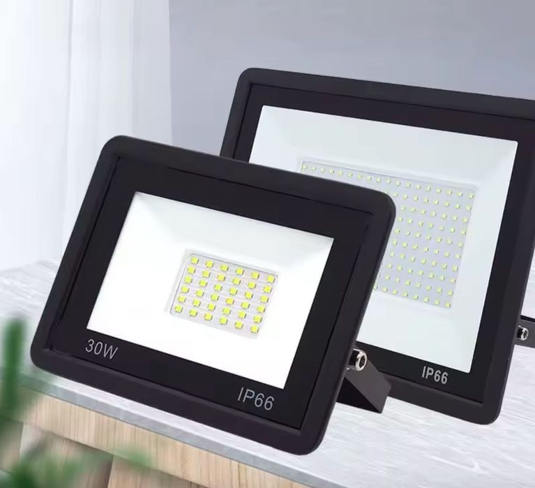 Projetores Luz LED; Holofote LED; Iluminação exterior Impermeável LED;