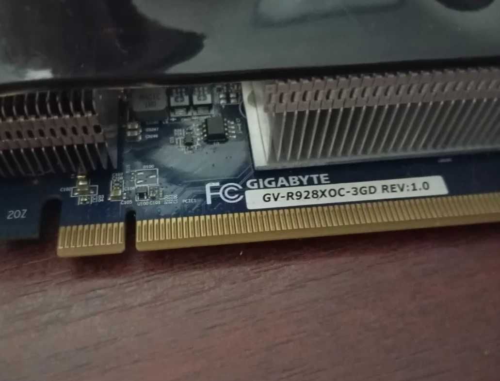 відеокарта Radeon R9 280X