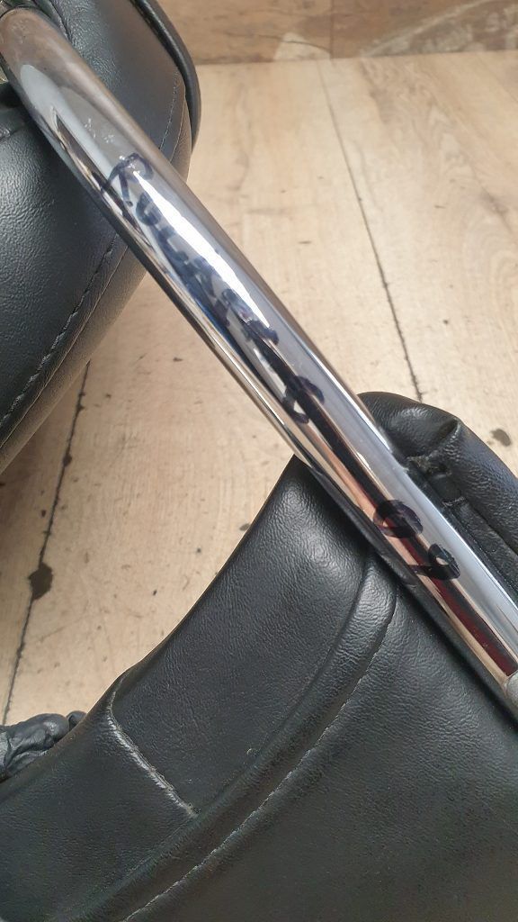 Siedzenie oparcie pasażera sissy bar Harley Davidson Rocker