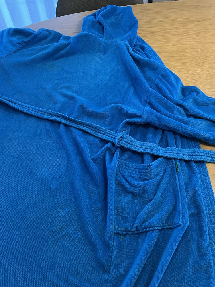 Robe de Banho marca Benetton azul