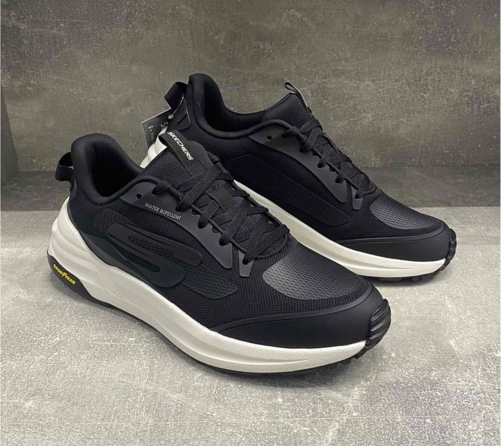 Чоловічі оригінальні кросівки Skechers Global Jogger