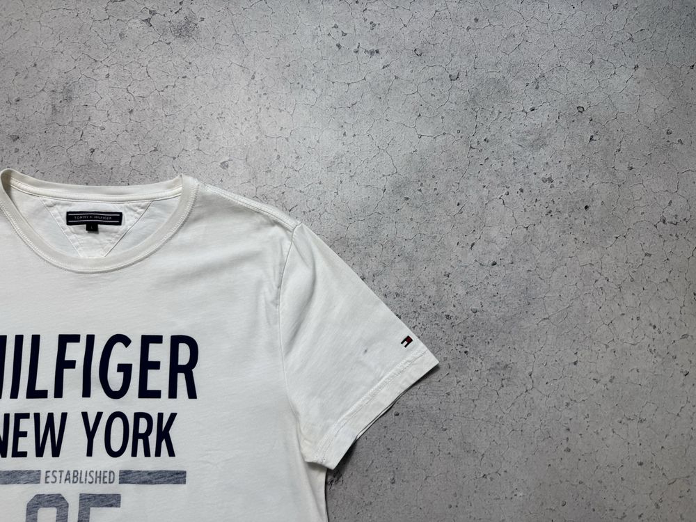 Мужская Футболка Tommy Hilfiger С Большим Логотипом Ориг Размер M-L
