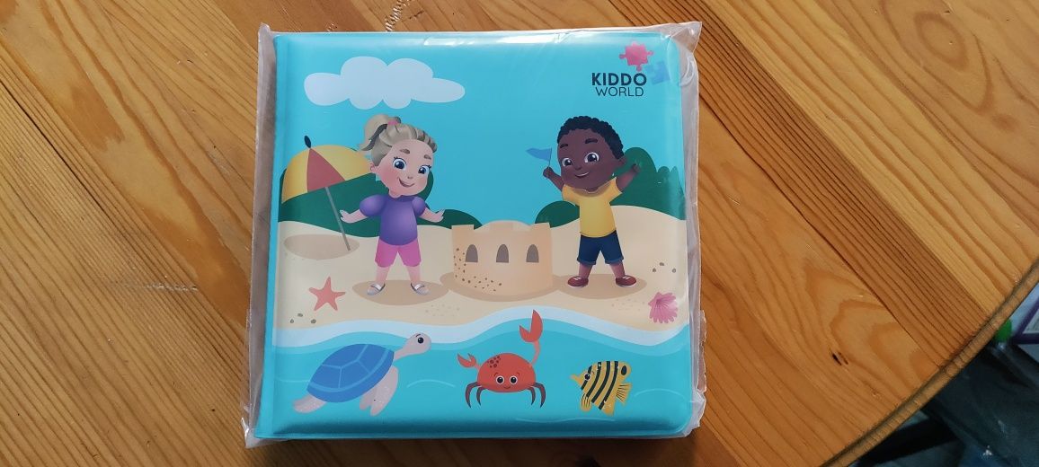 Livro impermeável para bebé com oferta