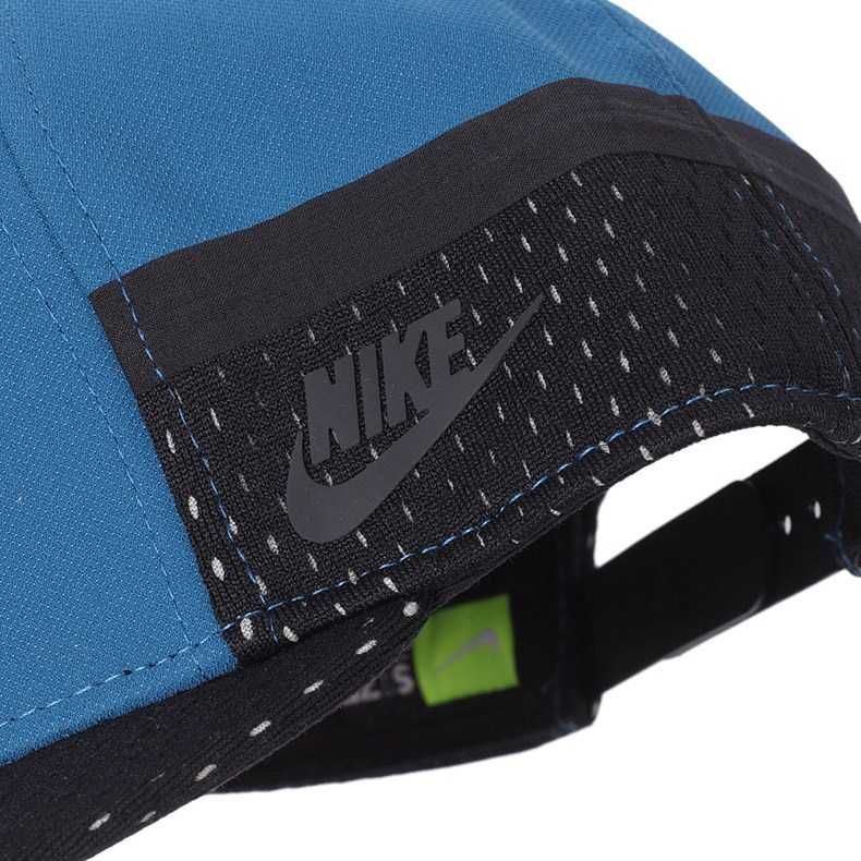 Кепка NIKE Tech True TAPERED One SNAPBACK Training