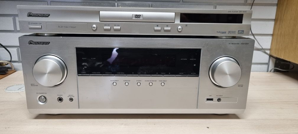 Amplituner PIONEER VSX-831. Bluetooth,HDMI,WIFI