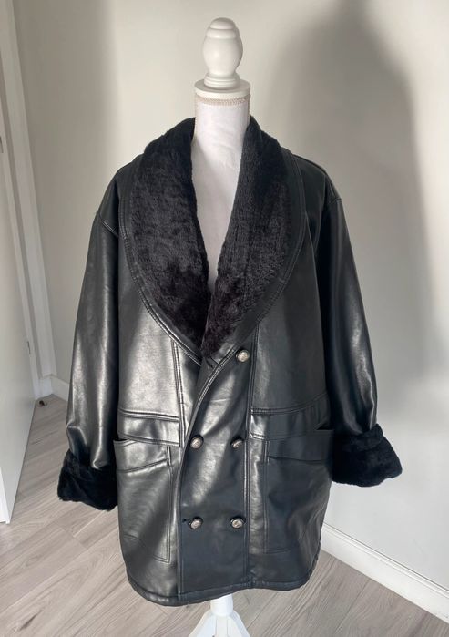 Kurtka czarna ,skórzana z futerkiem, zadbana, obszerna oversize