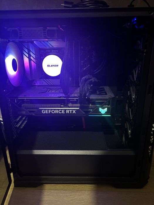 Vendo computador, incluido rato, teclado, auscultadores e monitor