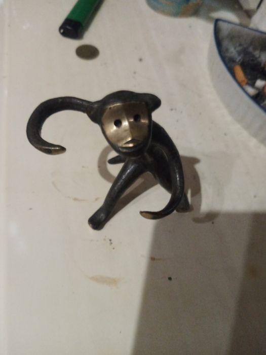 Бронзова статуетка