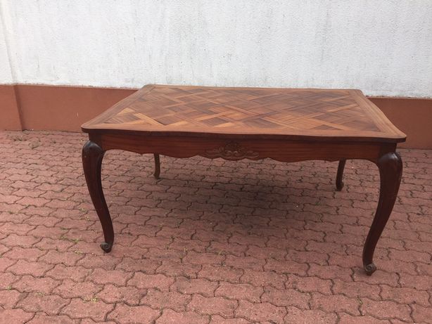 Sprzedam stylowy drewniany stół