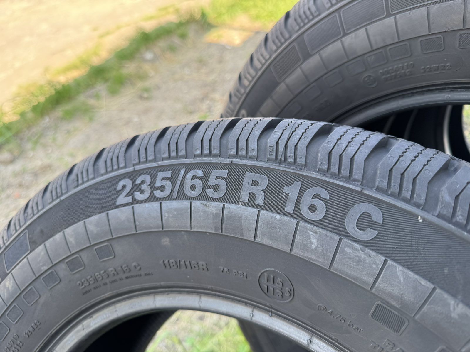 Всесезонні шини Continental 235/65 R16C резина спрінтер / крафтер