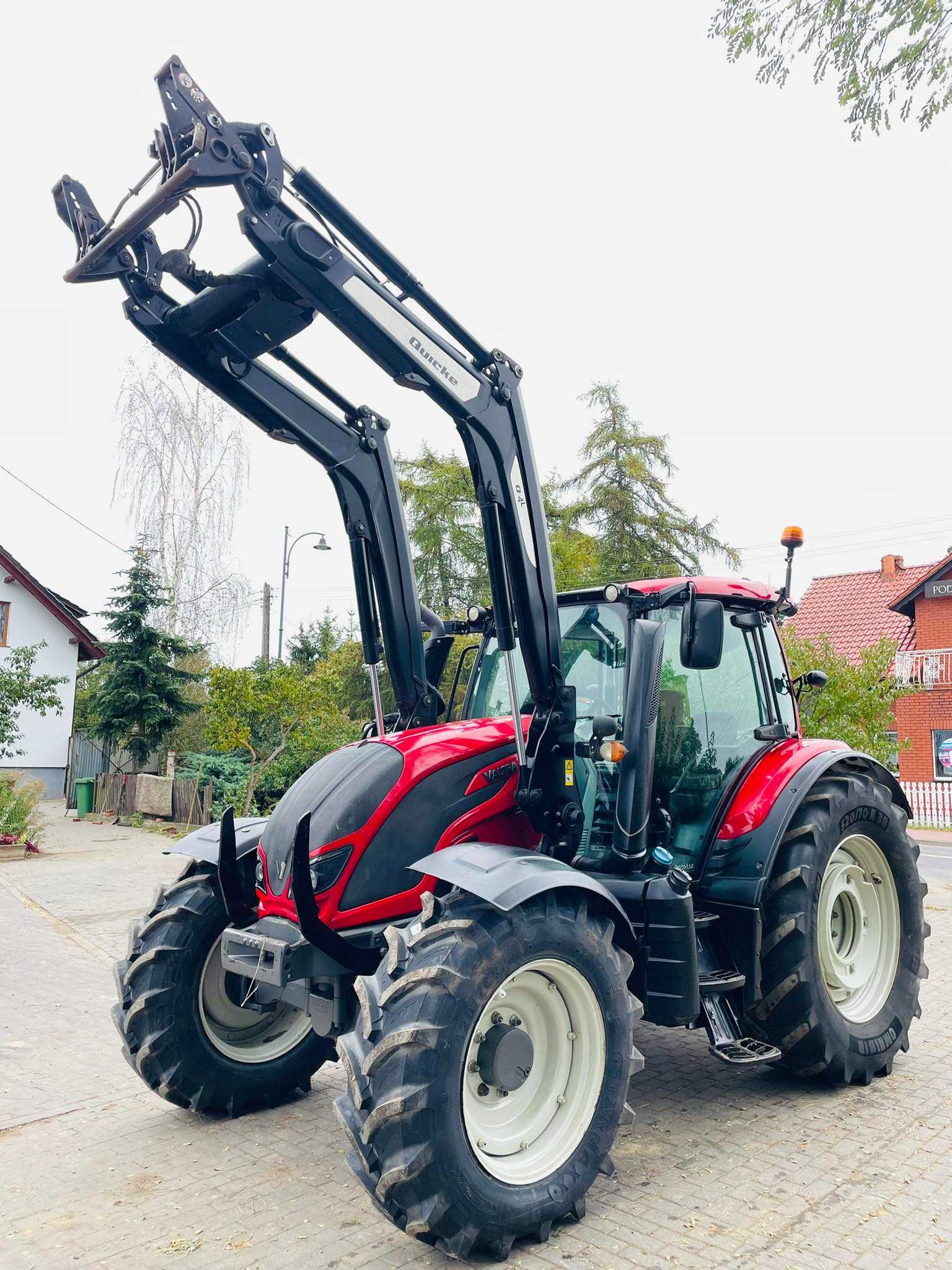 Valtra N104! 2017 ROK! ŁADOWACZ QUICKE! 4100 MTG! OKAZJA!  114,134,124