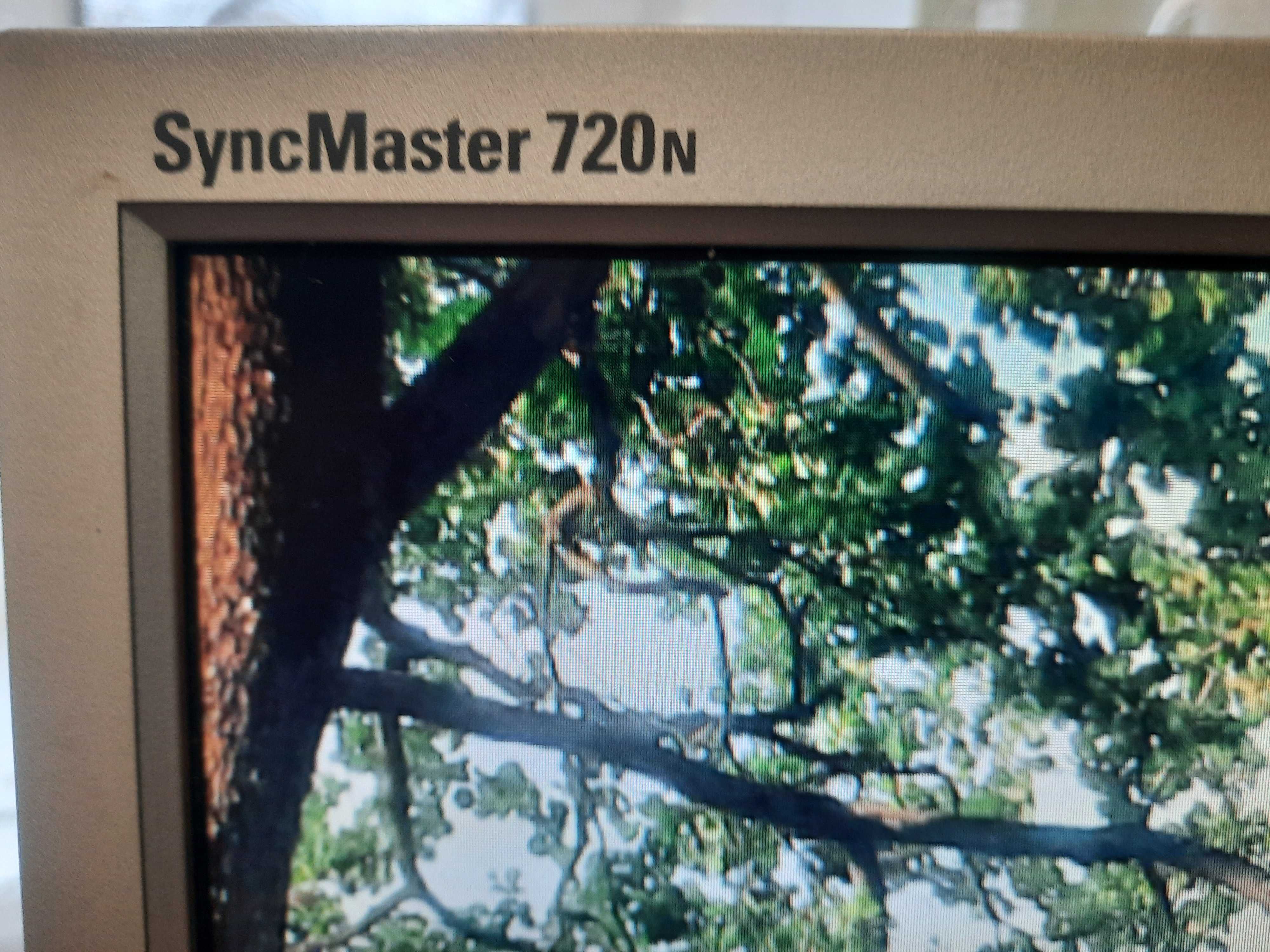 Монітор Sumsung SyncMaster 720n