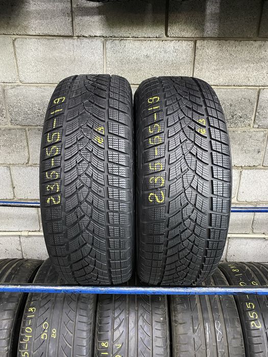 Зимові шини 235/55 R19 (105V) GOOD YEAR