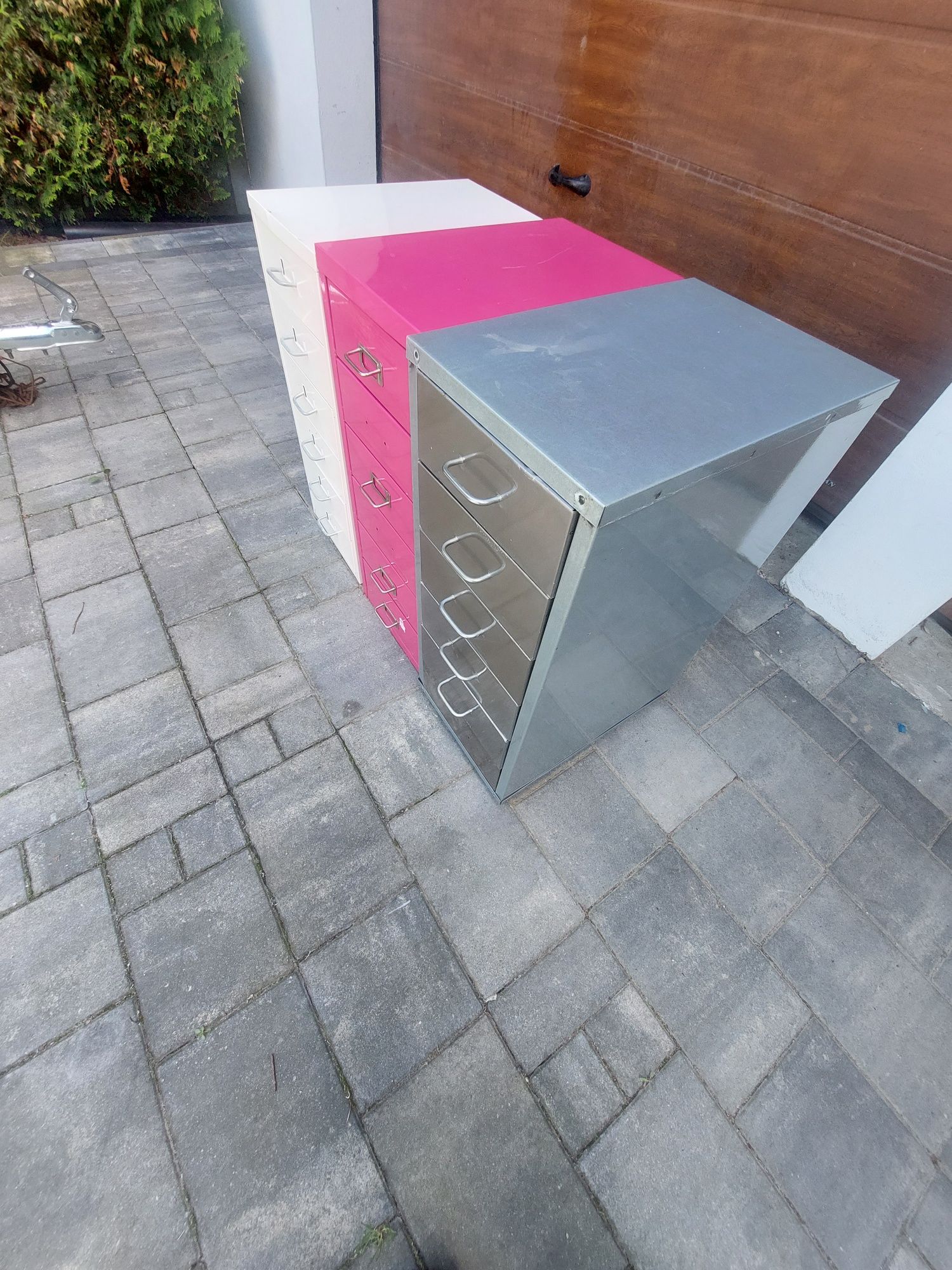 Szafka metalowa narzedziowa