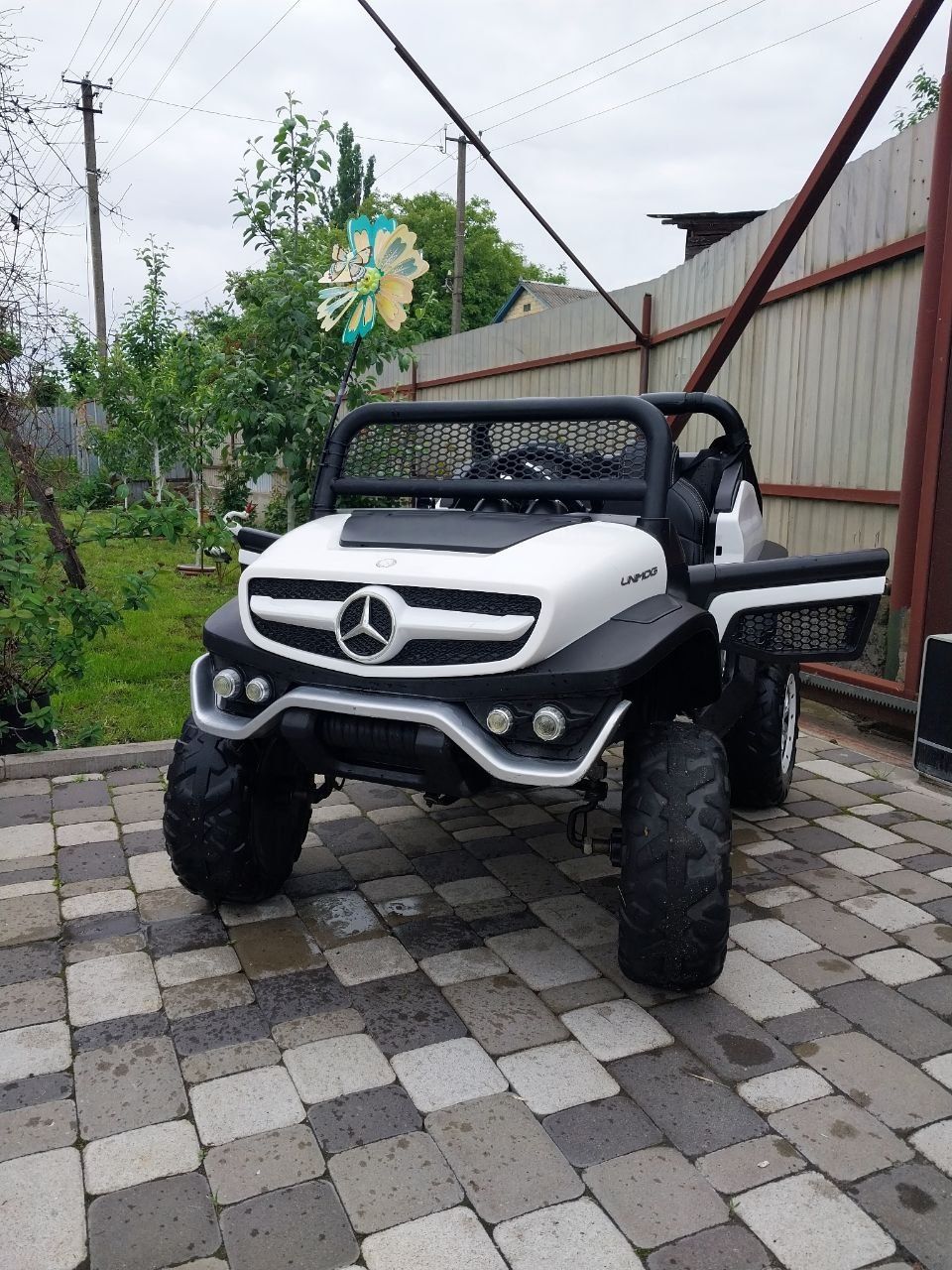 Продам дитячий автомобіль