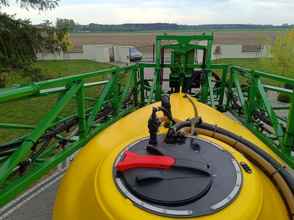 Opryskiwacz John Deere M 740,jak nowy