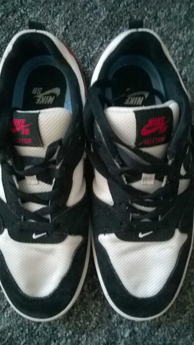 obuwie sportowe Nike  rozm.40