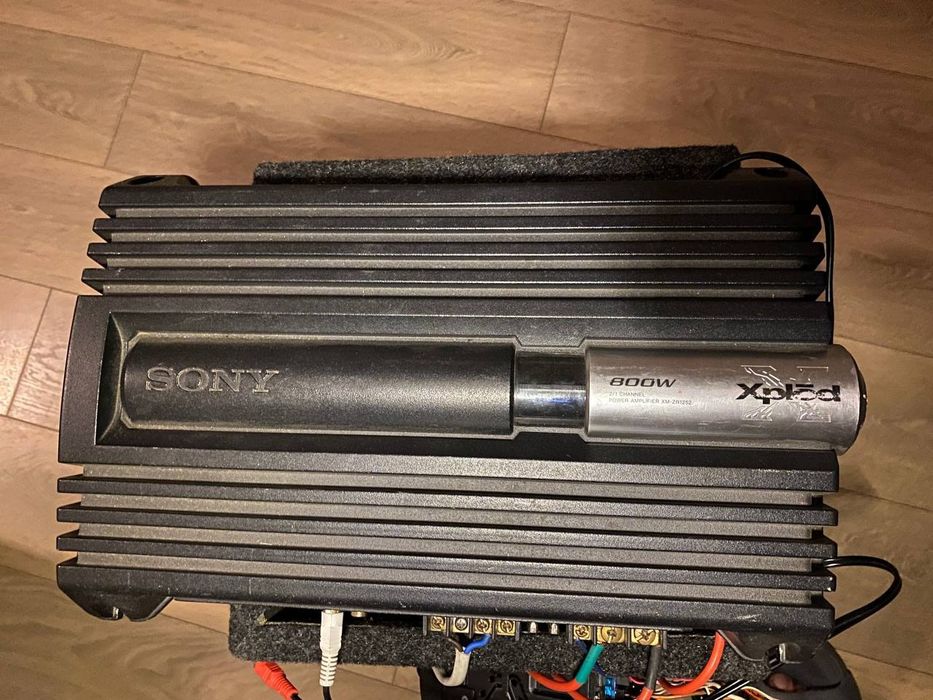 Сабвуфер автомобильный + усилитель