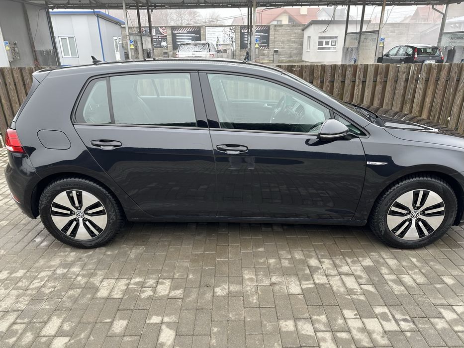 Volkswagen E-Golf 7 Фольксваген е-гольф VII електричне