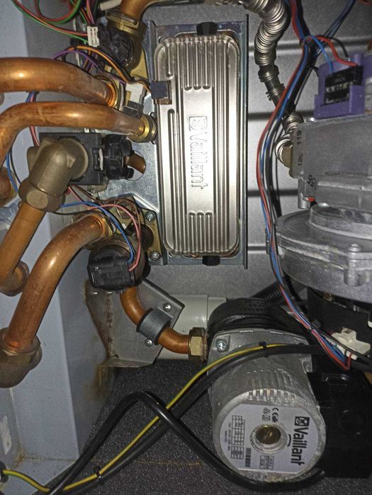 котел газовий конденсаційний вайлант