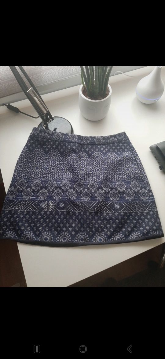 Saia curta azul mulher