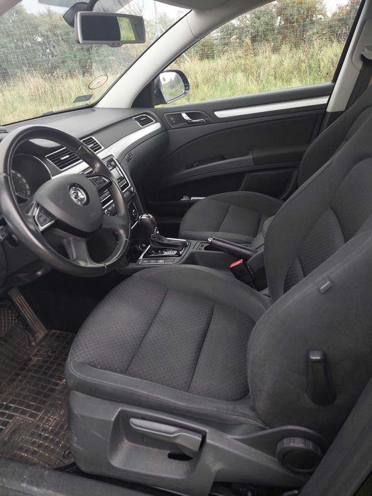 Skoda Superb 2014 r. 2.0 diesel kombi DSG